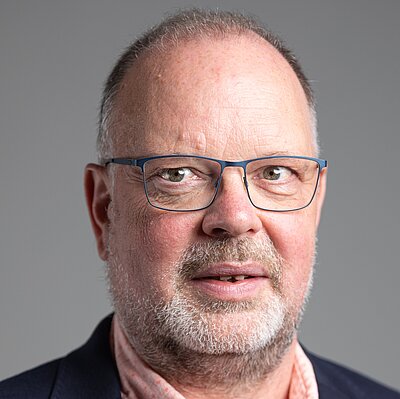  Dr. Volker Wegmann - Fraunhofer-Institut für Produktionstechnik und Automatisierung IPA